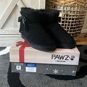 Pawz boots by Bearpaw NEW